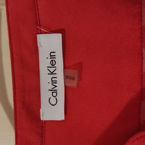 Red and Black Geometric Blouse - Picture 2 of 3